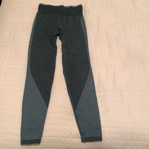 Women’s PINK leggings